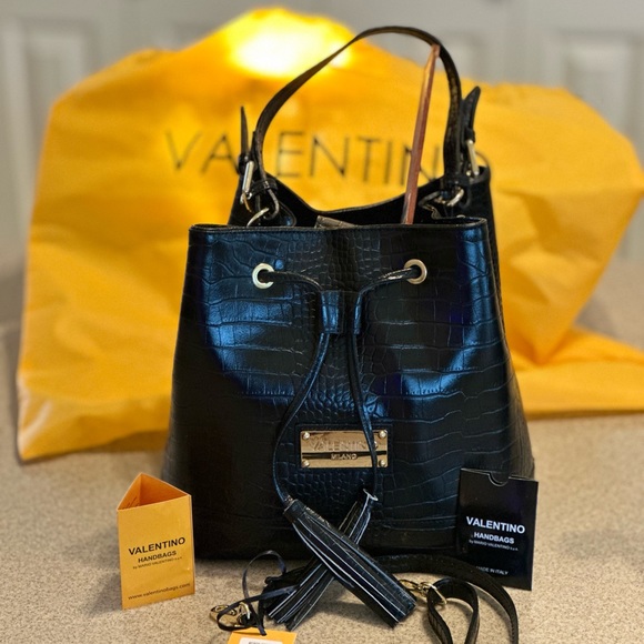 VALENTINO, Mario NEW Crossbody black bag. - Picture 7 of 13